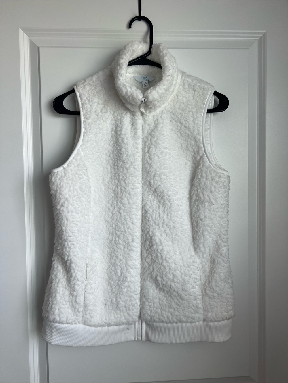 Time and Tru White Sherpa Vest with Stand Collar